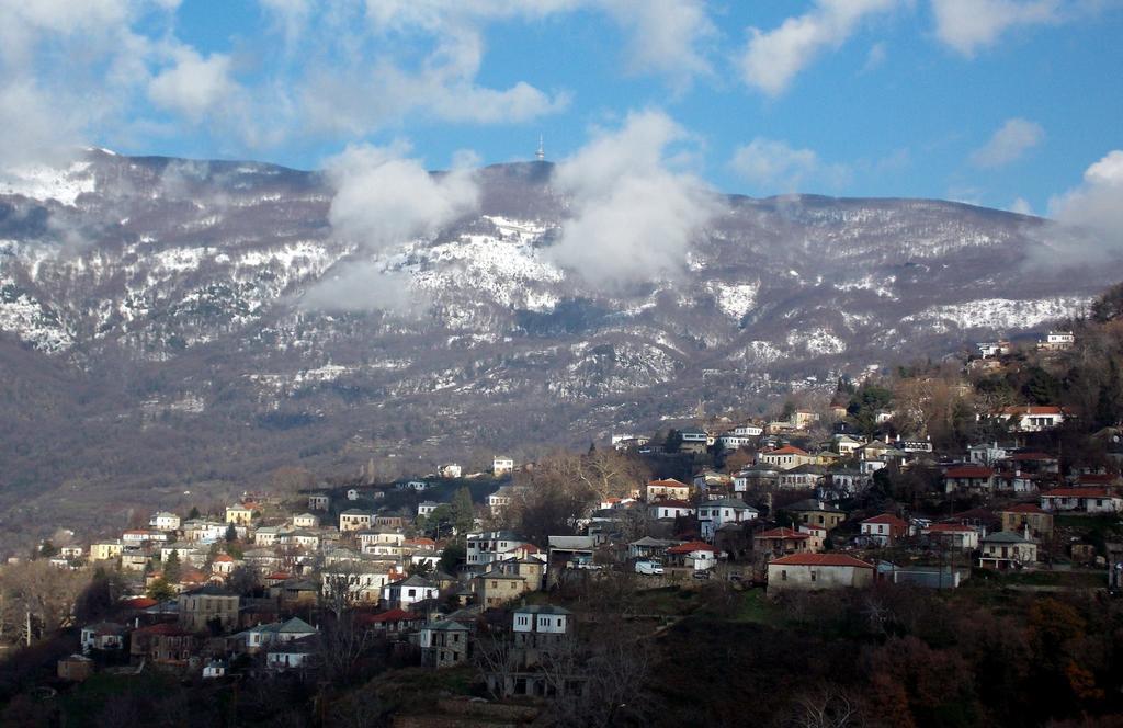 Sarafis Guesthouse Agios Lavrentios Eksteriør billede